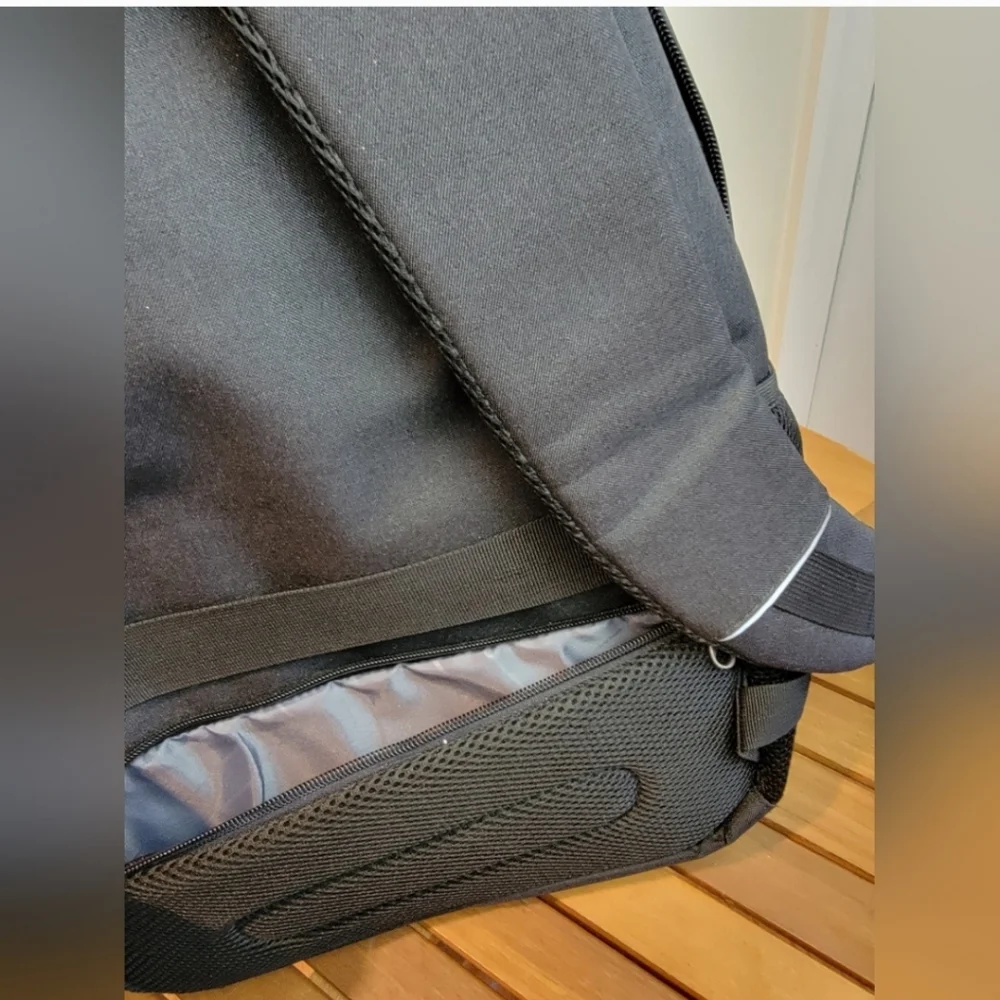 NEW Bruno Cavalli USB CHARGE PORT for cell, RFID. Laptop Bag Computer Backpack